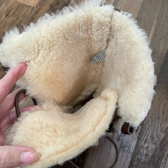 Ugg leather lace up Tall boots Wm 6 - Picture 3 of 10